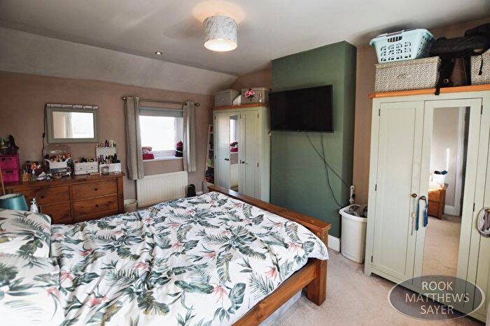 2 Bedroom Semi-Detached House For Sale In Hollywood Avenue, Newcastle Upon Tyne, NE3