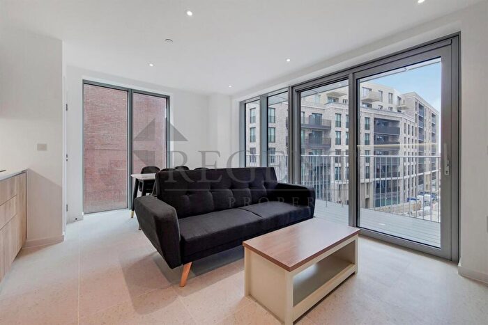 1 Bedroom Apartment To Rent In Jacquard Point, Tapestry Way, E1