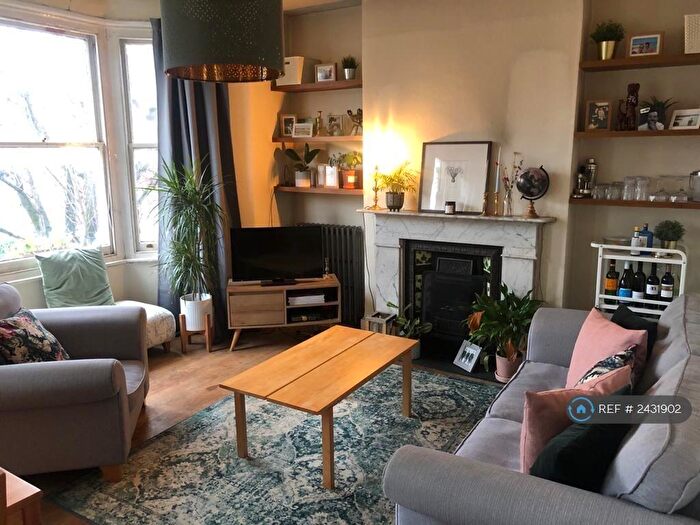 2 Bedroom Flat To Rent In Falkland Road, London, N8