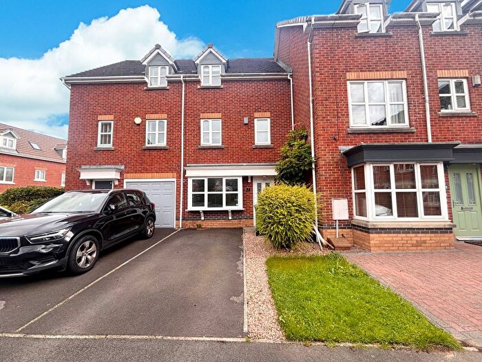 4 Bedroom Property To Rent In Hadleigh Green, Lostock, BL6