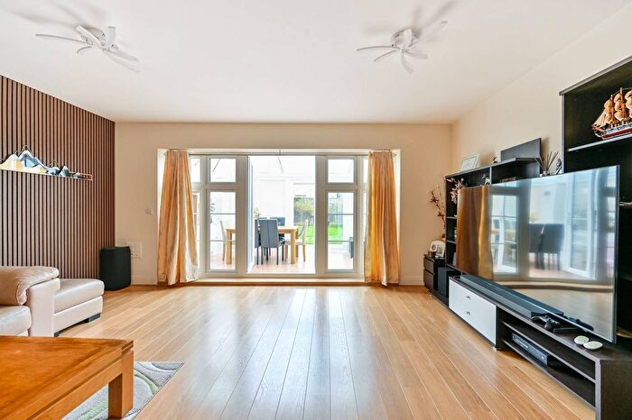 4 Bedroom Semi-detached House For Sale In St. Matthews Court, Maidenhead, SL6