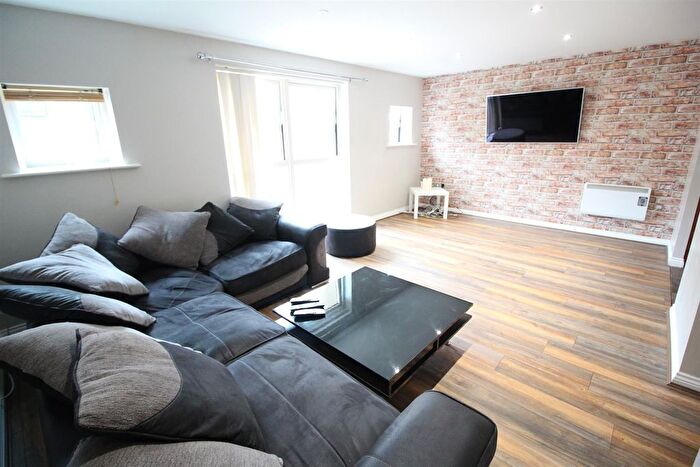 1 Bedroom Flat To Rent In Curzon Place, Quayside, Gateshead, NE8