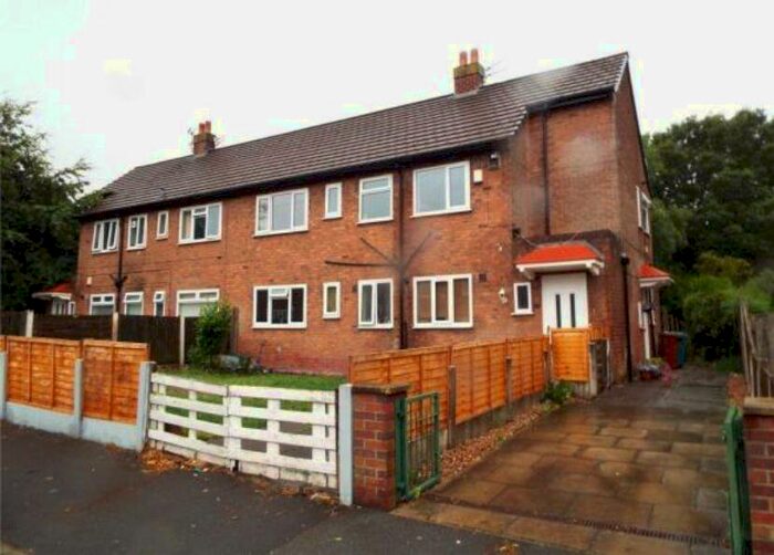 2 Bedroom Maisonette To Rent In Rowarth Road, Manchester, M23
