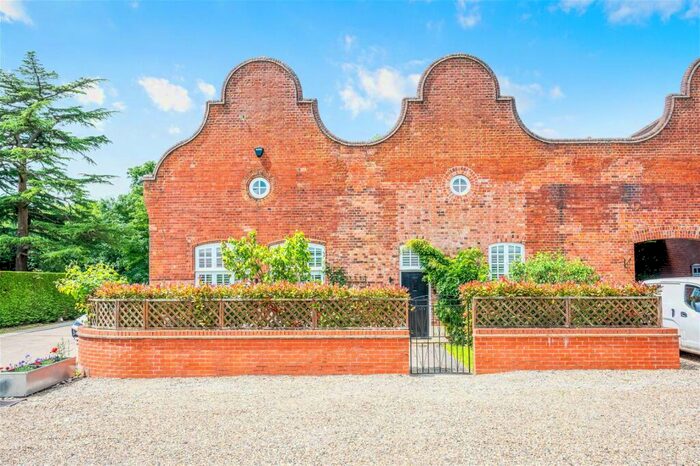 5 Bedroom Barn Conversion For Sale In Coopers Hill Road, South Nutfield, RH1