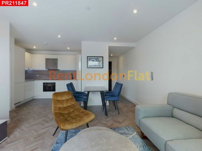 1 Bedroom Flat To Rent In Gillender Street, Bromley-by-Bow, &# Bedroom Flat, E3