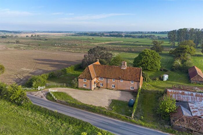 5 Bedroom Detached House To Rent In Blyford, IP19