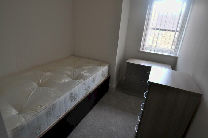 2 Bedroom Apartment To Rent In Main Street, Hull, North Humberside, HU10