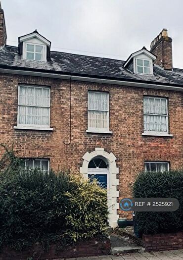 2 Bedroom Flat To Rent In St Paul Street, Tiverton, EX16