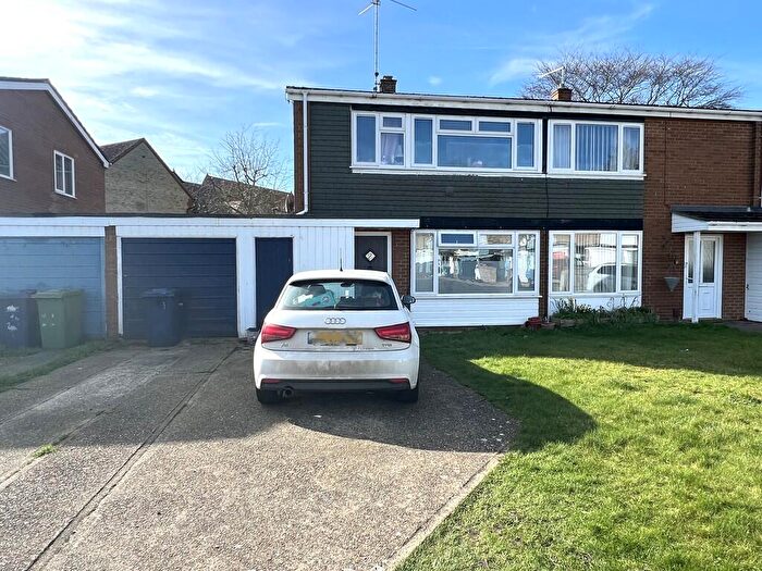 3 Bedroom Semi Detached House For Sale In Elwyn Court, March, Cambs., PE15