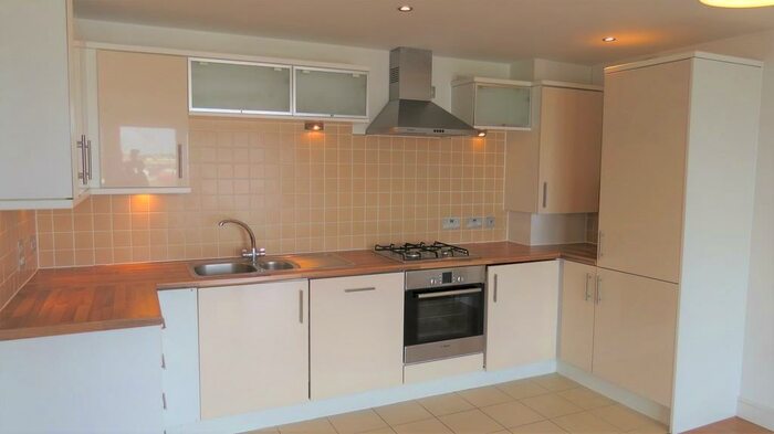 2 Bedroom Apartment To Rent In High Street, Poole, BH15