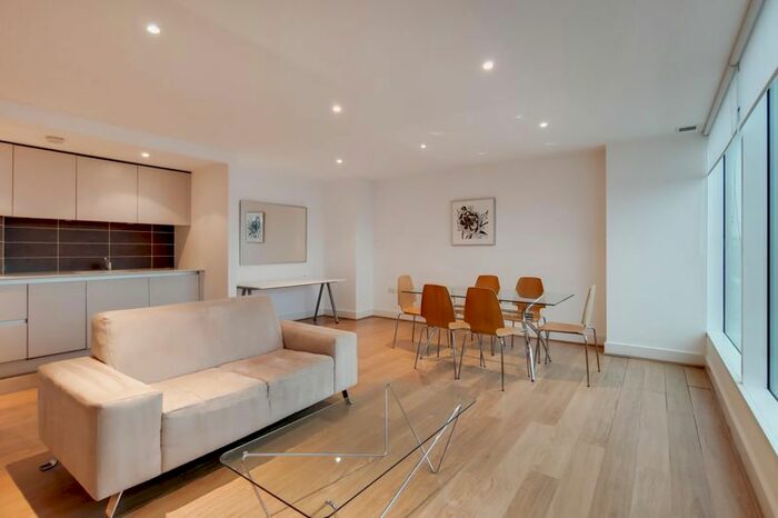 2 Bedroom Flat To Rent In Empire Square West, Empire Square, London, SE1