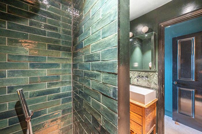 2 Bedroom Flat For Sale In Ormonde Court, Belsize Park, London, NW3