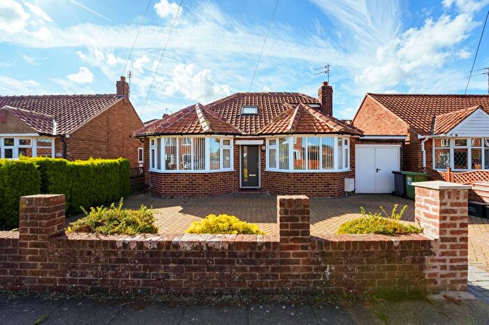 3 Bedroom Detached Bungalow For Sale In Bedale Avenue, York, YO10