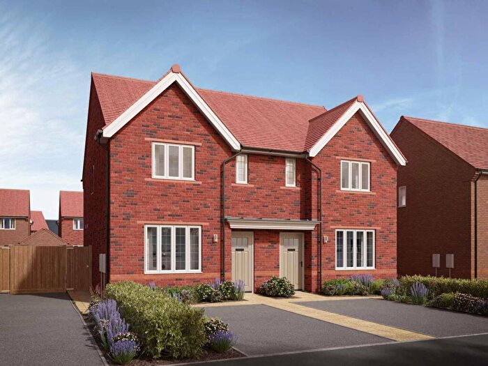 3 Bedroom Semi-Detached House For Sale In Ashingdon Road, Rochford, SS4