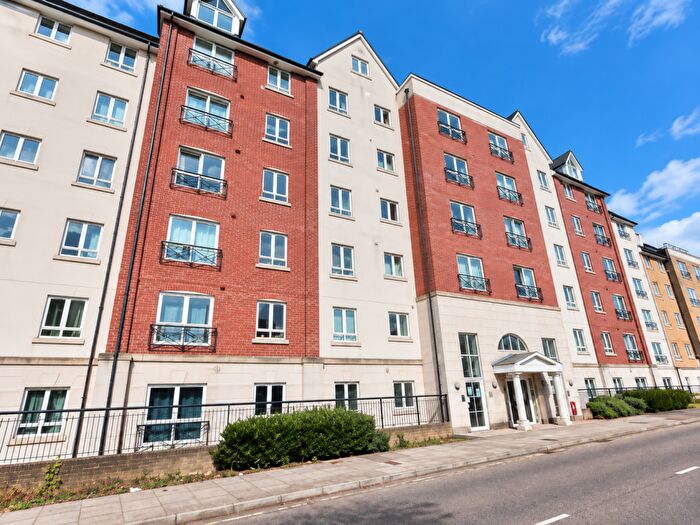 2 Bedroom Flat To Rent In Alpha House, NN1