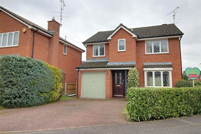 4 Bedroom Detached House For Sale In Fox Heath, Farnborough, Hampshire, GU14