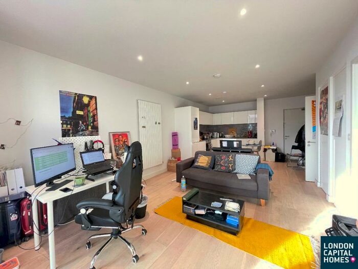 1 Bedroom Bungalow To Rent In Mercier Court Starboard Way London, E16