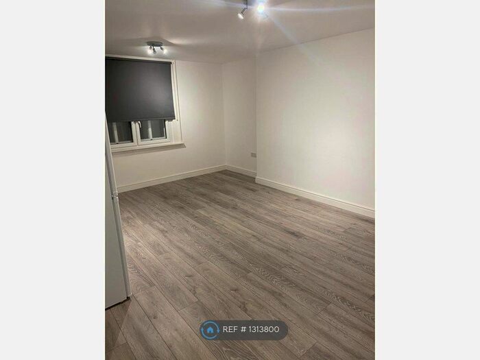 Studio To Rent In High Street, Croydon CR0