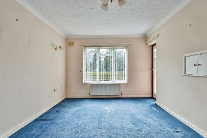 1 Bedroom Flat For Sale In Lansdowne Road, Bournemouth, BH1