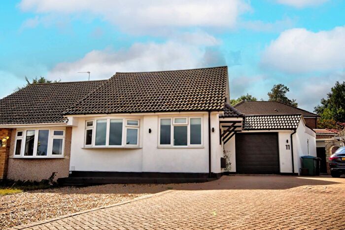 4 Bedroom Semi-Detached Bungalow For Sale In Medway Close, Garston, Watford, WD25