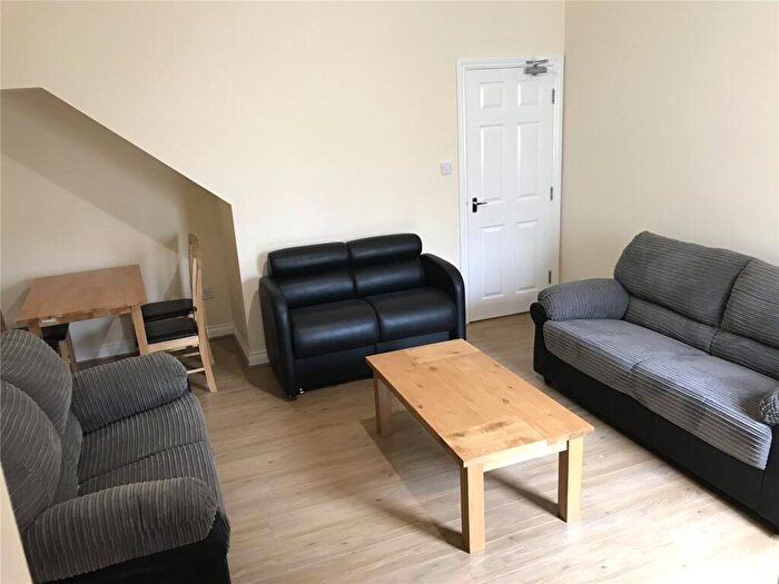 7 Bedroom Terraced House To Rent In Oxnam Crescent, Spital Tongues, NE2