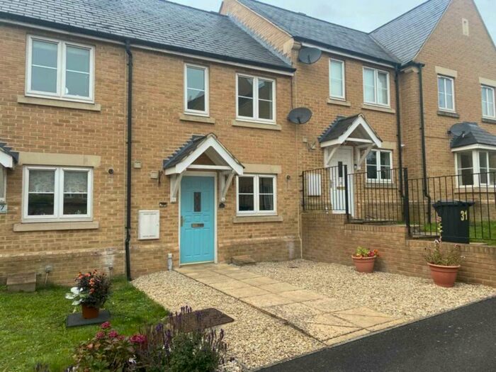 2 Bedroom Terraced House To Rent In Willow Drive, Carterton, OX18