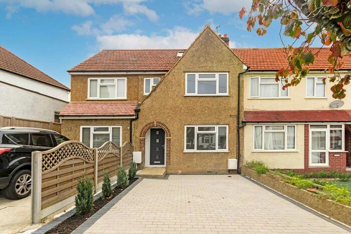 4 Bedroom Property To Rent In Church Rise, Chessington, KT9