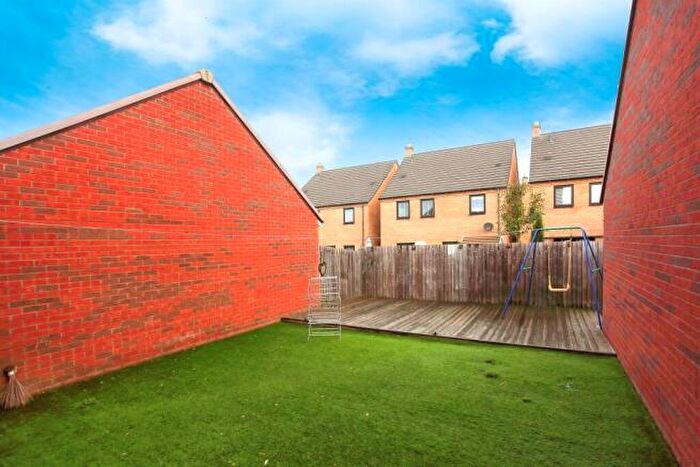 3 Bedroom Detached House For Sale In Cornmill Close, Farcet, Peterborough, Cambridgeshire, PE7