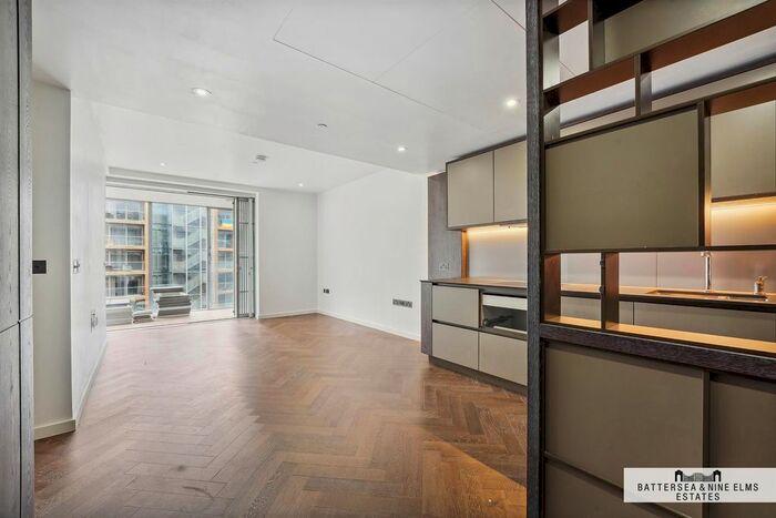 2 Bedroom Flat To Rent In Circus Road West, London, SW11