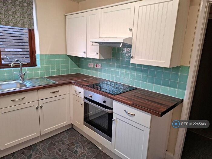 2 Bedroom Flat To Rent In Cleobury, Cleobury Mortimer, Kidderminster, DY14