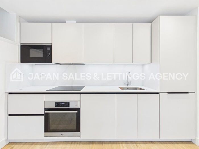 2 Bedroom Flat To Rent In Freeland Road, Ealing, W5