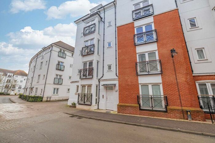 2 Bedroom Flat For Sale In Creine Mill Lane North, Canterbury, Kent, CT1