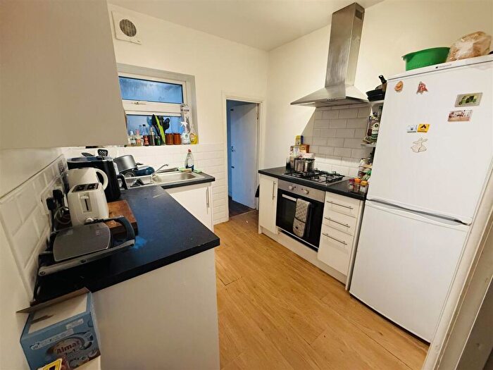 4 Bedroom House To Rent In Beverley Road, Bristol, BS7