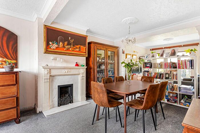 3 Bedroom Terraced House For Sale In Hall Farm Drive, Twickenham, TW2