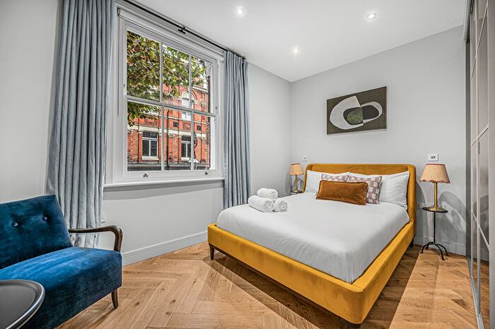 1 Bedroom Flat To Rent In Charlotte Street, Fitzrovia, W1T