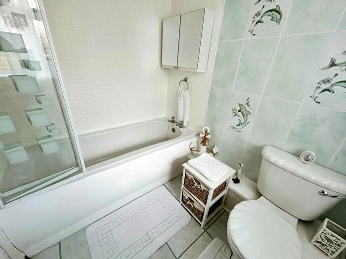 1 Bedroom Bungalow For Sale In Ragees Road, Kingswinford, DY6