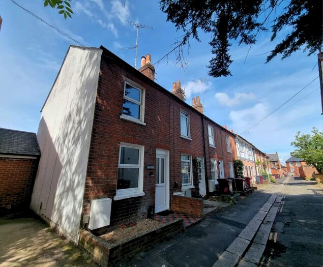2 Bedroom End Of Terrace House To Rent In Eldon Place, Reading, Berkshire, RG1