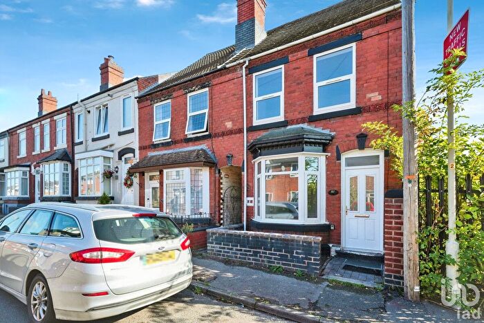 3 Bedroom End Terrace House For Sale In Cressett Lane, Brierley Hill, DY5