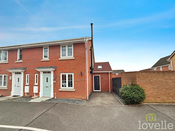 3 Bedroom End Of Terrace House For Sale In Taurus Avenue, North Hykeham, LN6