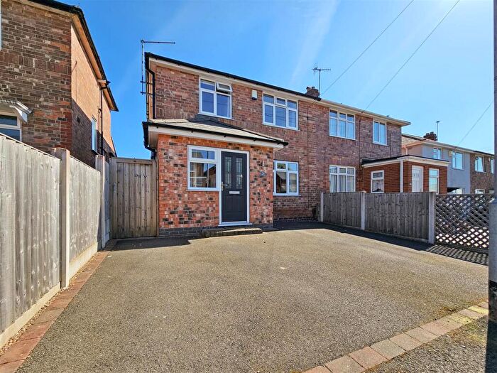 3 Bedroom Semi-Detached House For Sale In Surgeys Lane, Arnold, Nottingham, NG5