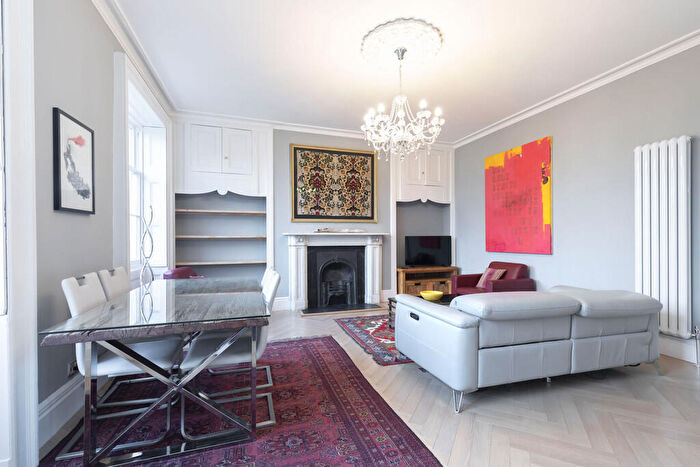 2 Bedroom Apartment To Rent In Lansdown Crescent, Cheltenham, GL50