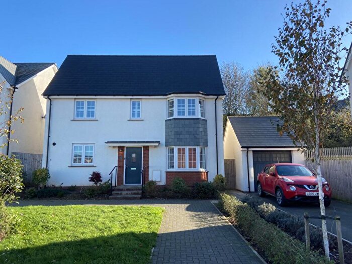 3 Bedroom Detached House For Sale In Juniper Drive, Dawlish, EX7