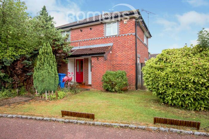 1 Bedroom Cluster House To Rent In Mary Mead, Warfield, RG42