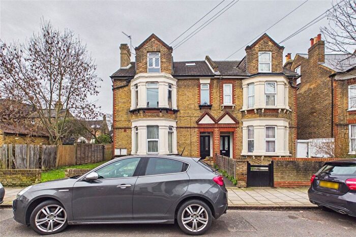 2 Bedroom Flat To Rent In Tankerville Road, London, SW16