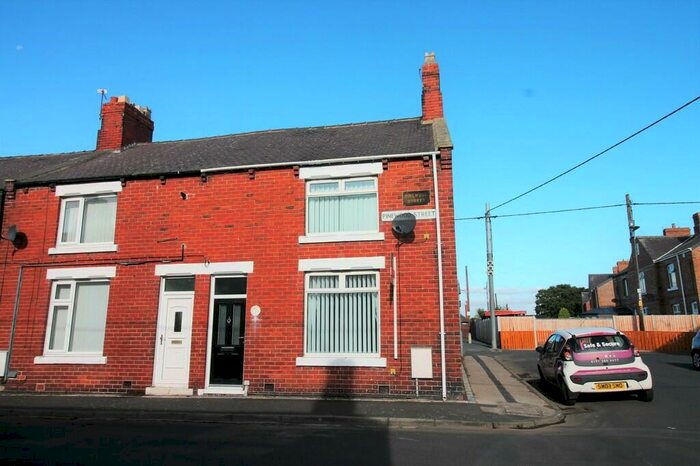 2 Bedroom End Of Terrace House To Rent In Pinewood Street, Fencehouses, Houghton-le-Spring, DH4
