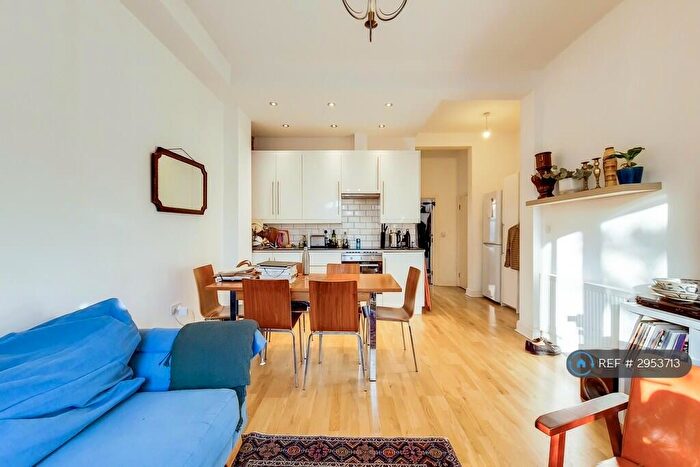 1 Bedroom Flat To Rent In Graham Rd, London, E8