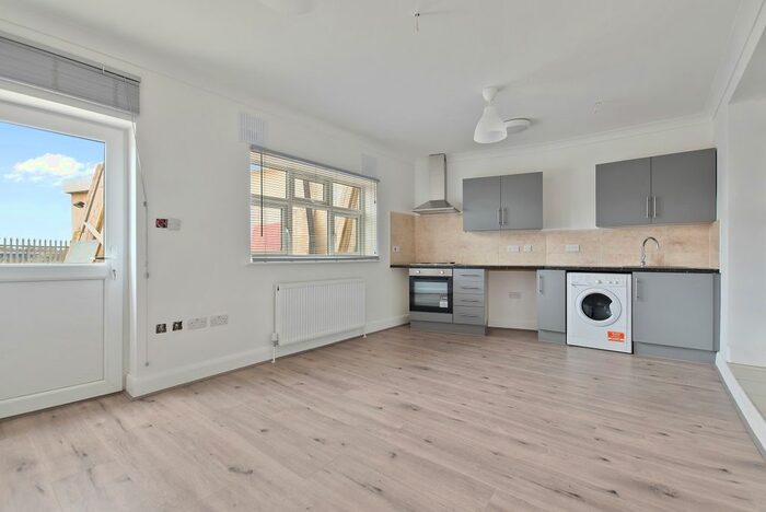 1 Bedroom Flat To Rent In Burnley Road, London, NW10