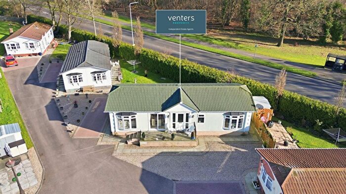 3 Bedroom Bungalow For Sale In Woodlands End, Dunnikier Chalet Park, Kirkcaldy, KY1