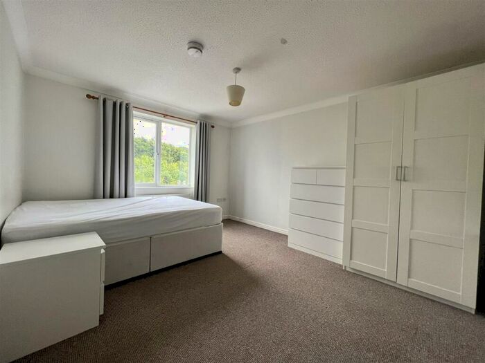 5 Bedroom Terraced House To Rent In Hartford Court, Newcastle Upon Tyne, NE6