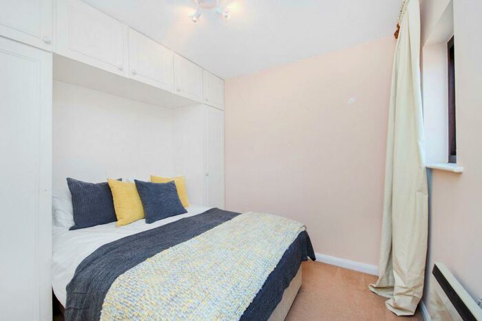 1 Bedroom Flat To Rent In Prospect Place, Prospect Place, Wapping Wall, Wapping, E1W